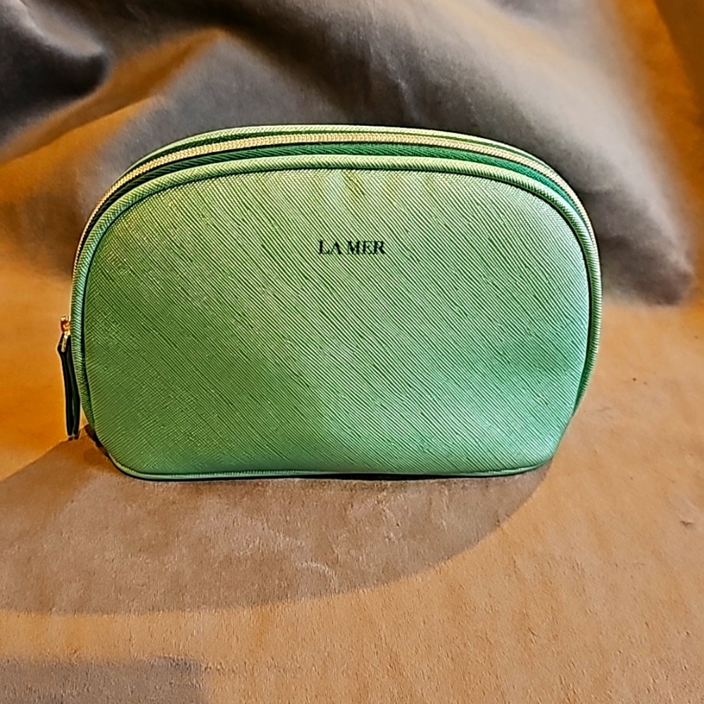 La Mer make-up bag